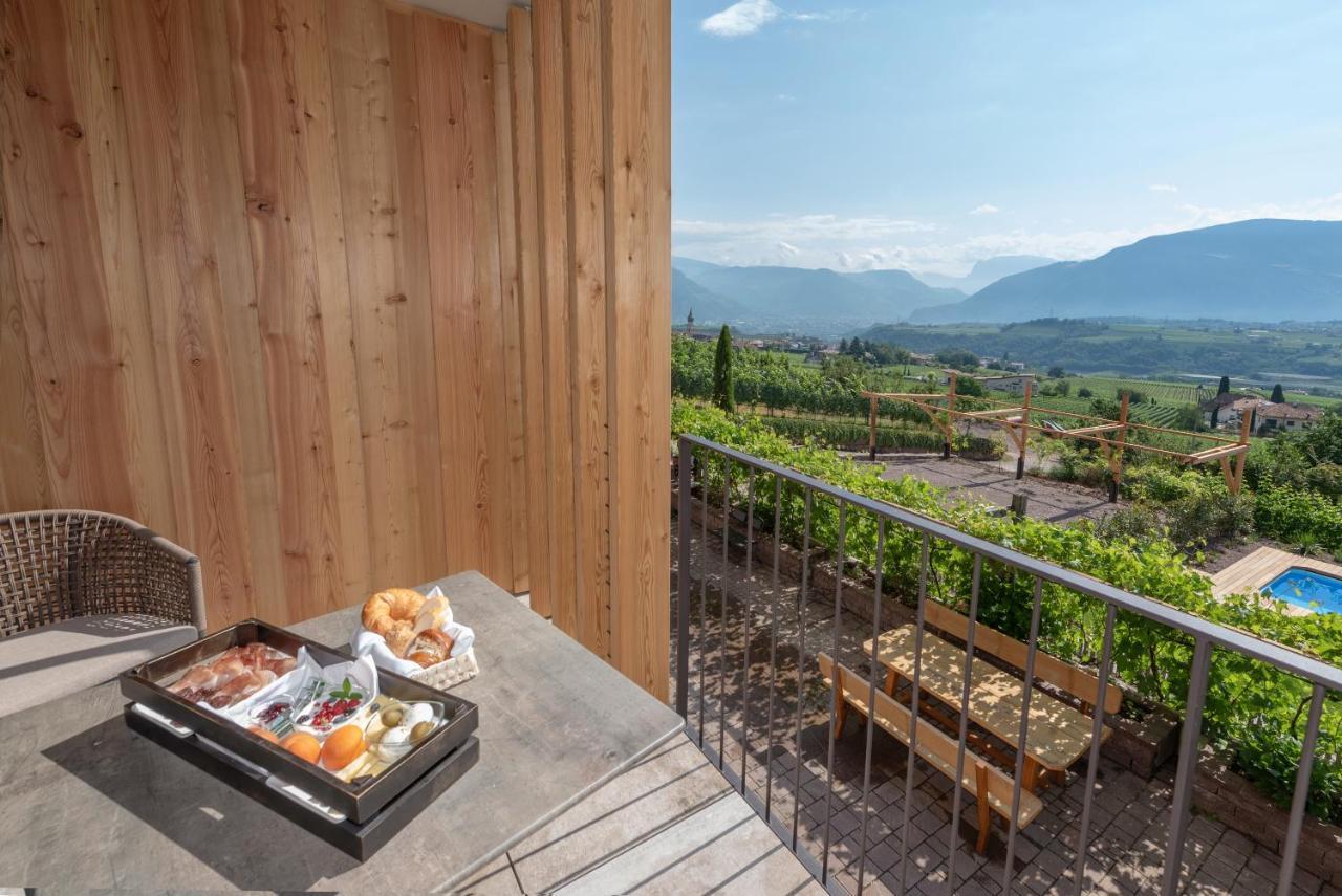 Villa Montis Exclusive Holiday Apartments In Eppan With Spectacular Views Of Dolomites And Bolzano Area Eppan an der Weinstraße Exteriör bild