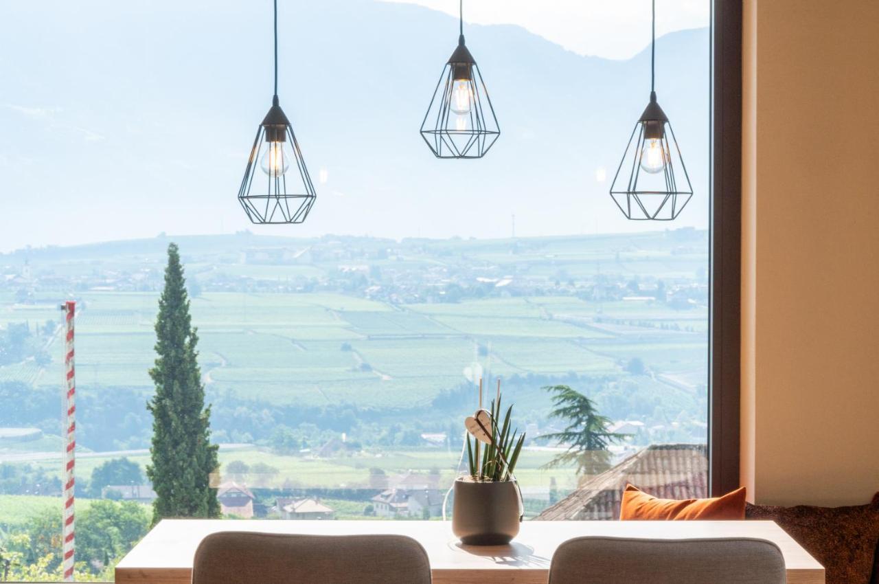 Villa Montis Exclusive Holiday Apartments In Eppan With Spectacular Views Of Dolomites And Bolzano Area Eppan an der Weinstraße Exteriör bild