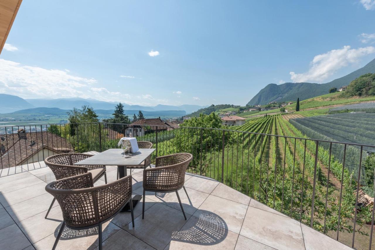 Villa Montis Exclusive Holiday Apartments In Eppan With Spectacular Views Of Dolomites And Bolzano Area Eppan an der Weinstraße Exteriör bild
