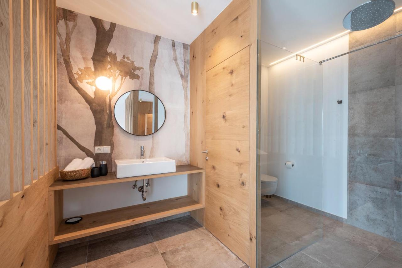 Villa Montis Exclusive Holiday Apartments In Eppan With Spectacular Views Of Dolomites And Bolzano Area Eppan an der Weinstraße Exteriör bild
