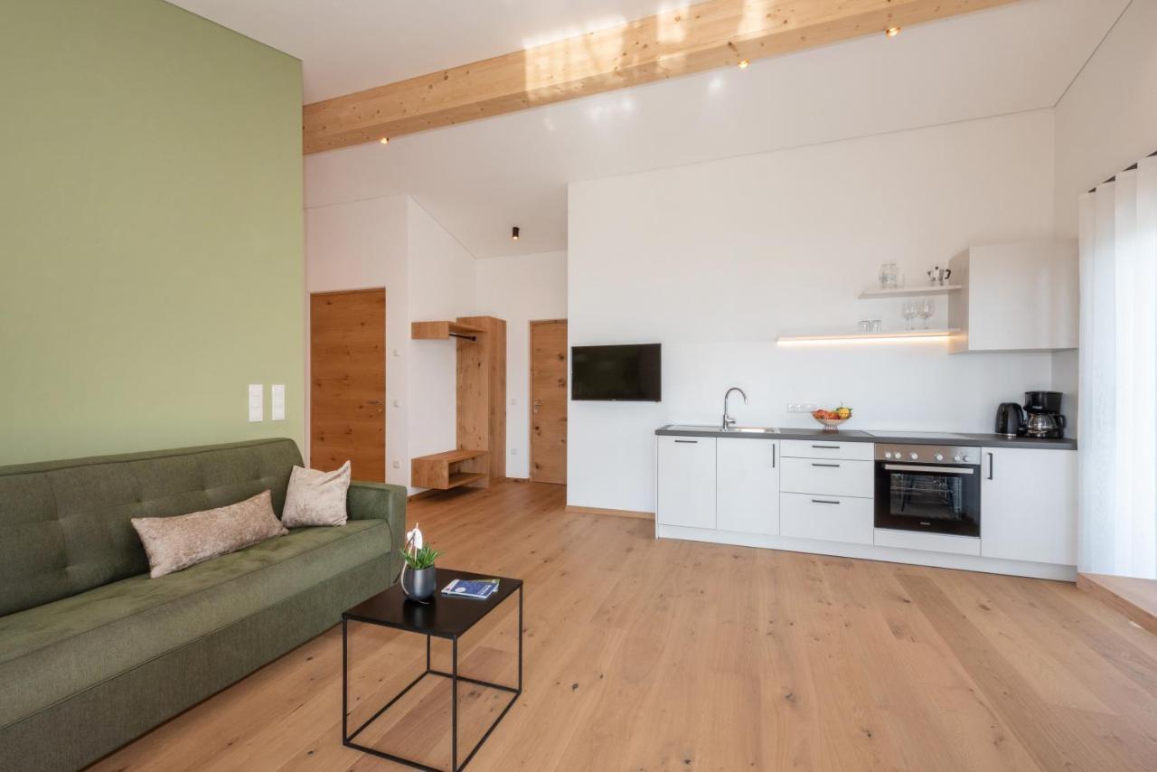 Villa Montis Exclusive Holiday Apartments In Eppan With Spectacular Views Of Dolomites And Bolzano Area Eppan an der Weinstraße Exteriör bild